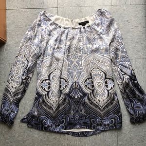 White House black market top size M